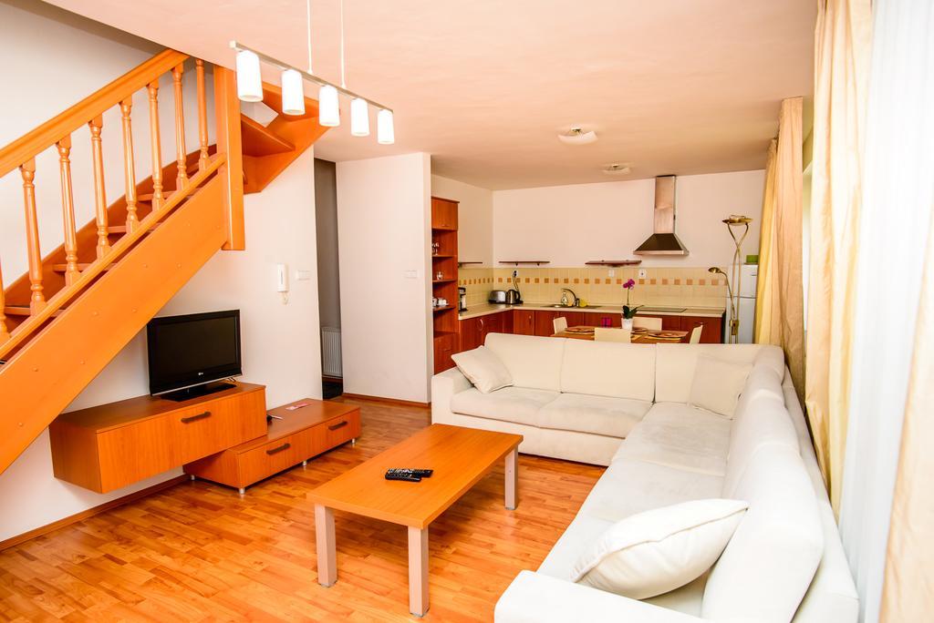 Apartment Downtown Zilina Exterior photo